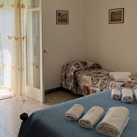 Amelia A Mare Apartment Paola Luaran gambar