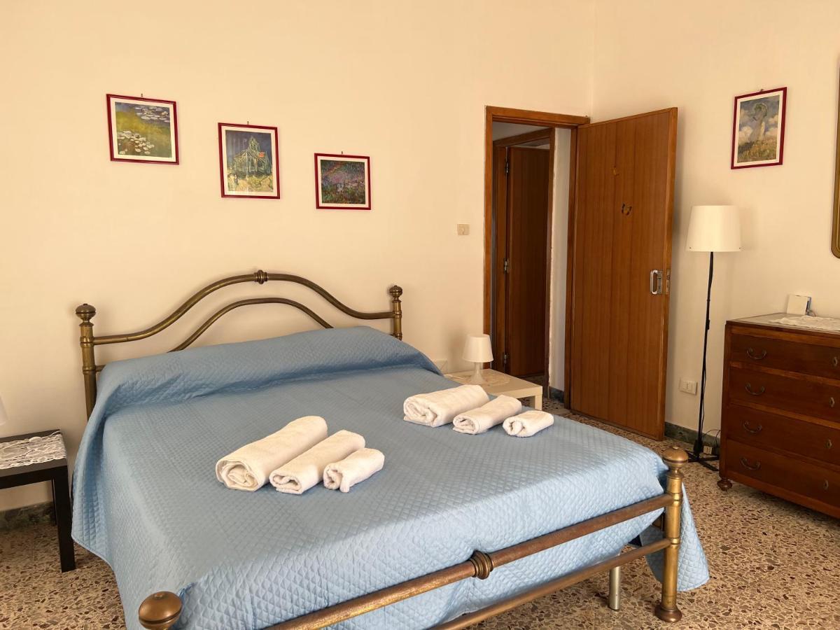 Amelia A Mare Apartment Paola Luaran gambar