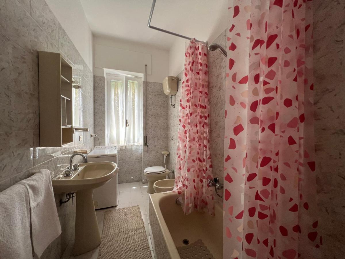 Amelia A Mare Apartment Paola Luaran gambar