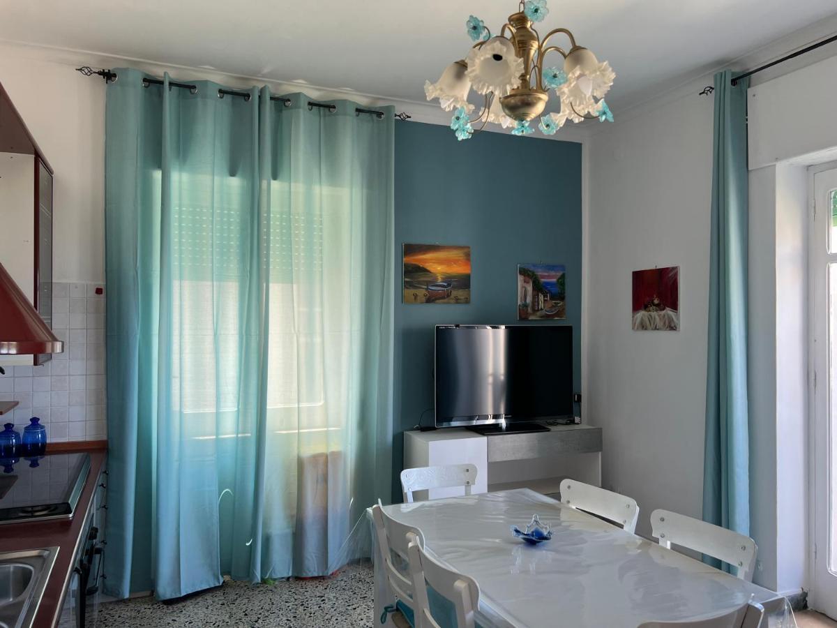 Amelia A Mare Apartment Paola Luaran gambar