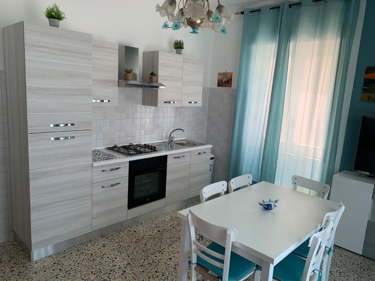 Amelia A Mare Apartment Paola Luaran gambar